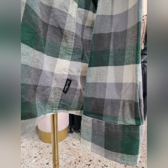 WindRiver Green and Gray Plaid Button-Up Shirt - Picture 4 of 7